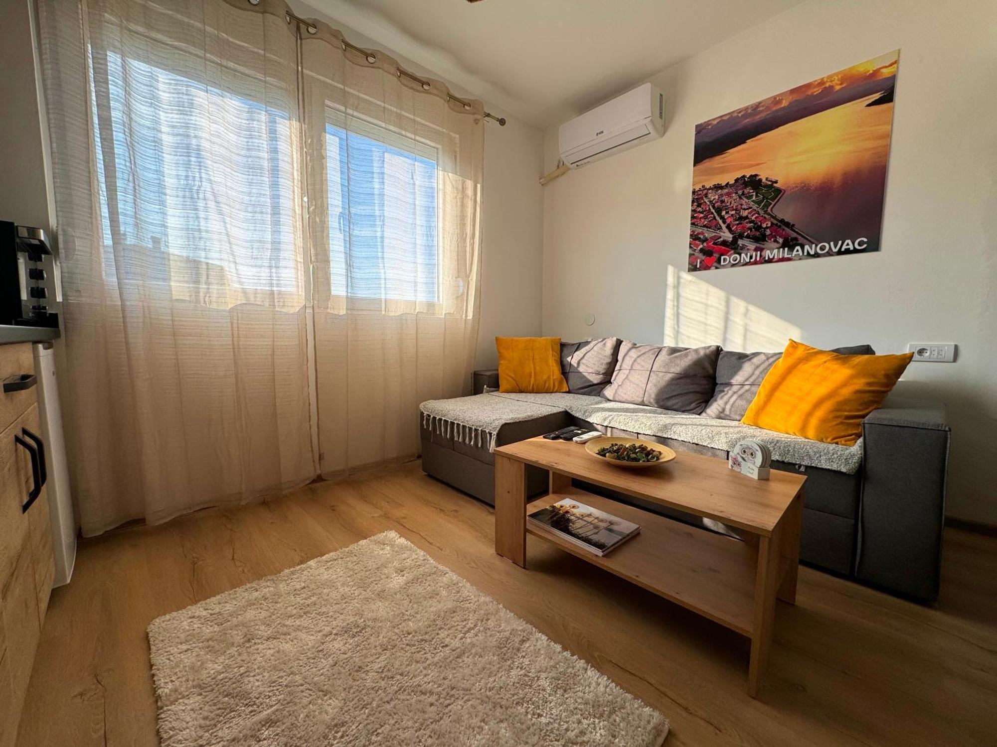Vuk Apartman Donji Milanovac Exterior photo