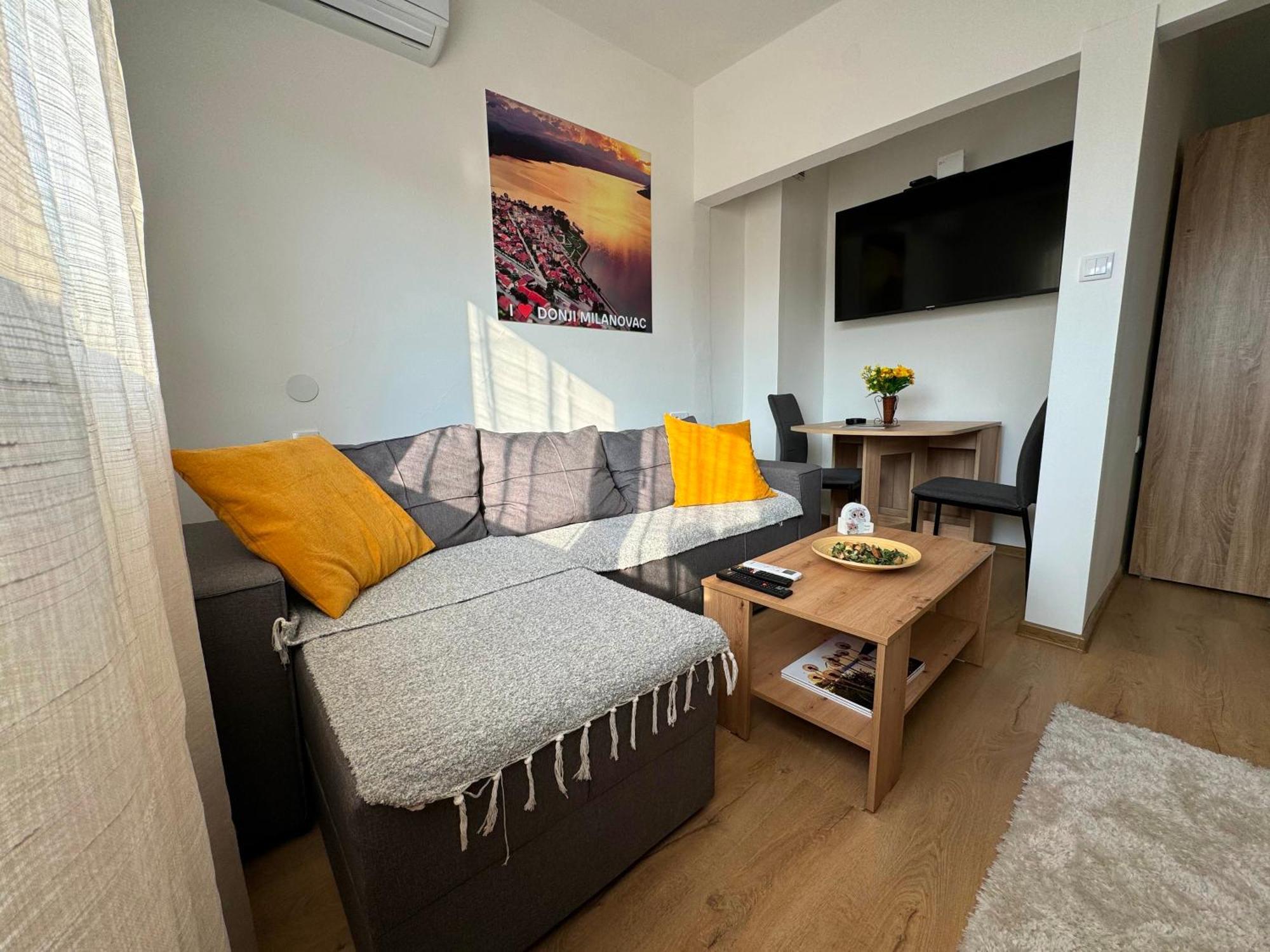 Vuk Apartman Donji Milanovac Exterior photo